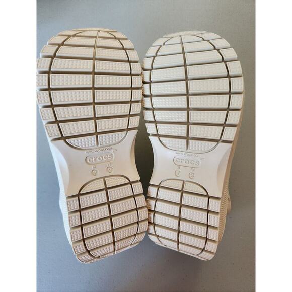 New Crocs Mega Crush Sandal Size M7/W9 Ivory Heavy Weight - Picture 10 of 11